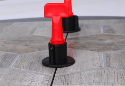 Ceramic tile leveling tool