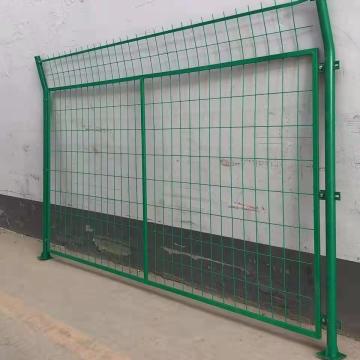 2021 Hot Selling Product: Cheaper Expressway and Railway Safety Isolation Mesh Frame Fence