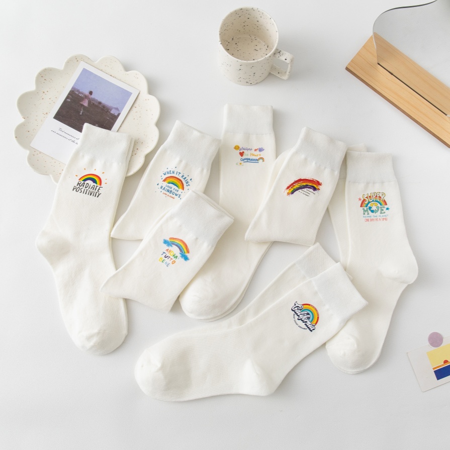 Kumportableng Cotton Socks na may Nakangiting Face Print