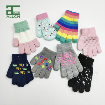 Customizable Rubber Touch Screen Magic Gloves with Logo Print for Men, Women, and Children