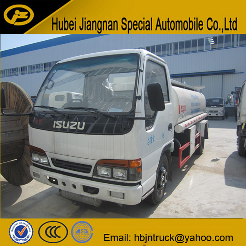 Isuzu Oil Tanker Truck