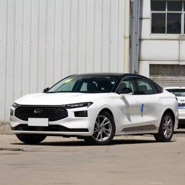 Used 5-Seater Changan Mondeo Gasoline Sedan for Sale - High Speed Petrol Car