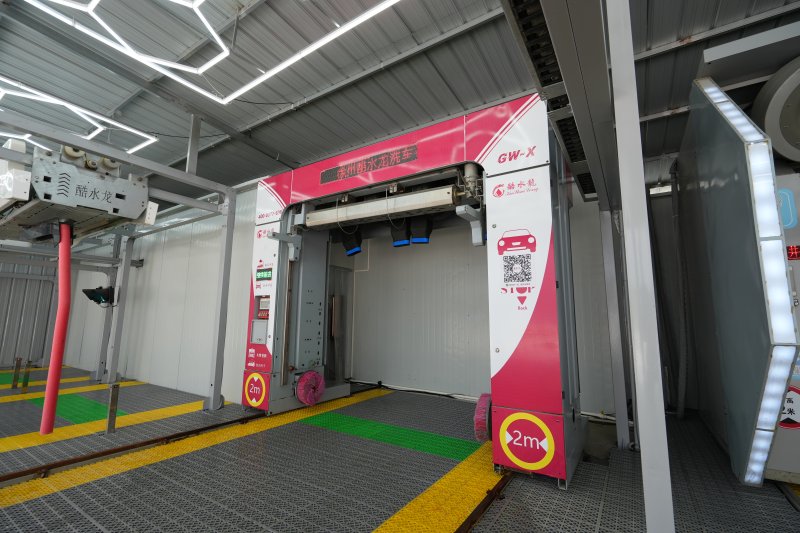 Reciprocating and tunnel car washing machines