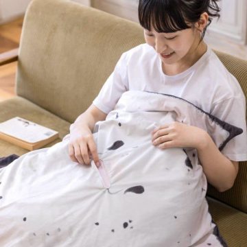 50" x 50" Soft Cozy Manta Ray Stuffed Animal Blanket for Women, Adults, and Kids