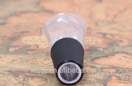 Hot Wine Aerator Portable Mini Magic Decanter Plastic Wine Aerator Decanter