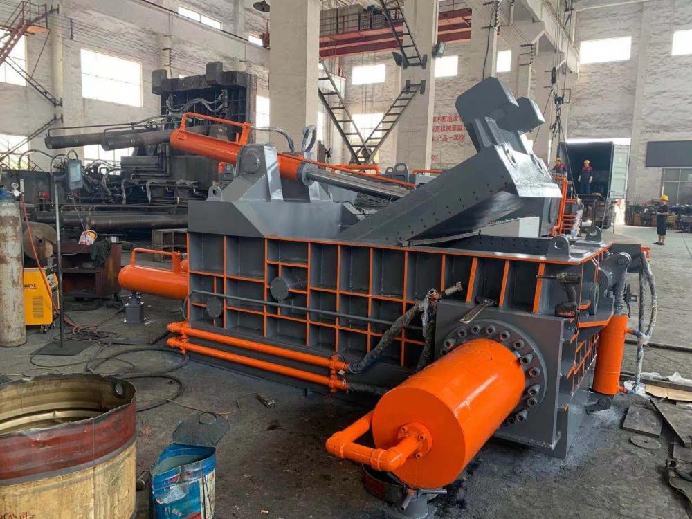 Bale Tilting Hydraulic Mobile Metal Scrap Baling Press