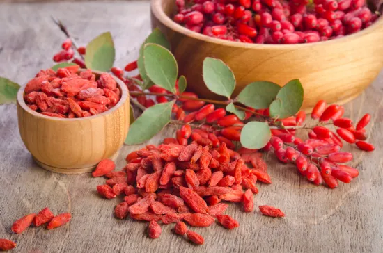 A Grade dark red dried fruit goji berries wolfberry