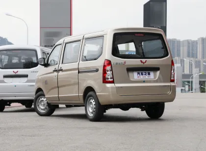 SAIC GM Wuling Rongguang S Van: In Stock 2023 Cargo Truck with 7 Seats, Cheaper MPV for Sale