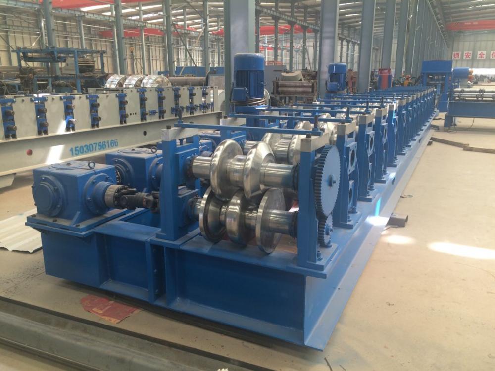 steel crash barrier roll forming machine