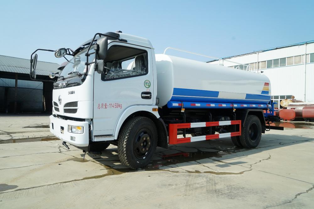 6000L Water Transport Tank Truck Diesel engne 120/130hp