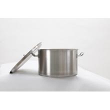 Sleek and sturdy stainless steel cooking pot