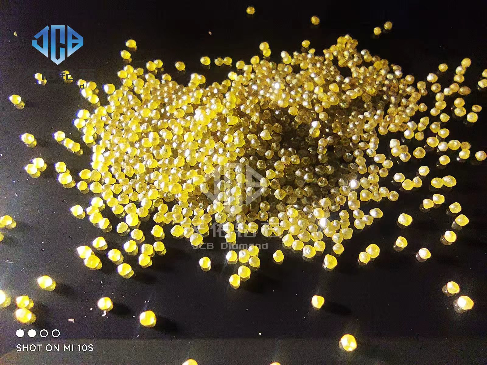 Сферический алмаз с высокой теплопроводностью