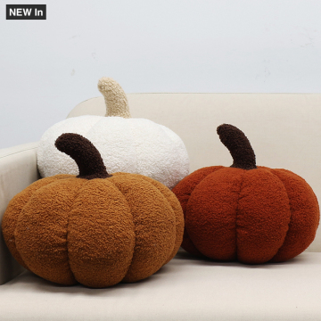 3D Pumpkin Shaped Ultra Soft Boucle Pillow for Halloween Decoration
