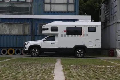 2023 ChangAn RV 2.4T 211HP 4x4 Gasoline Motor Home Camper Truck