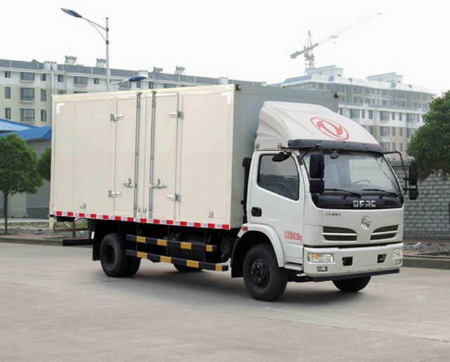 Dongfeng 4X2 LHD / RHD Transport Van Truck