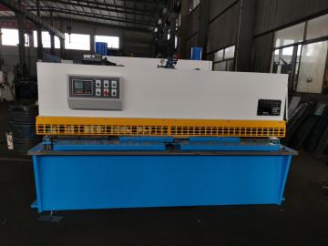 QC12Y-12 × 2500 เครื่องไฮดรอลิก