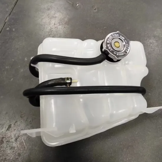 High Quality Surge Tank for Jeep Liberty: 52079788AE Expansion Tank