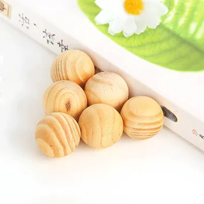 Wholesale Eco-friendly Fresh Moth Ball Pest Control: Red Cedar Wood Balls for Home Storage Organization