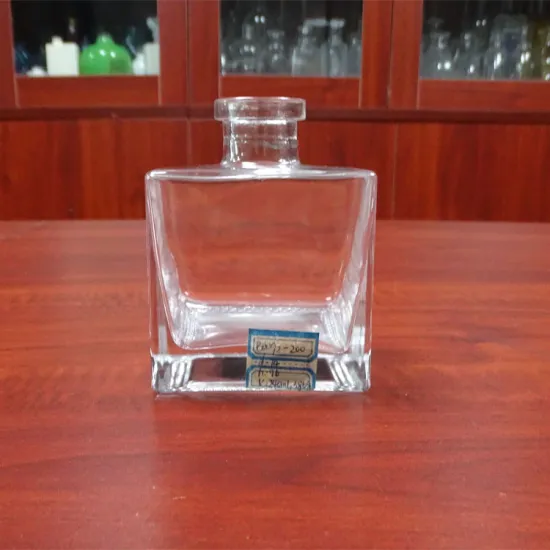 Custom design square glass decorated diffuser bottles 200ml