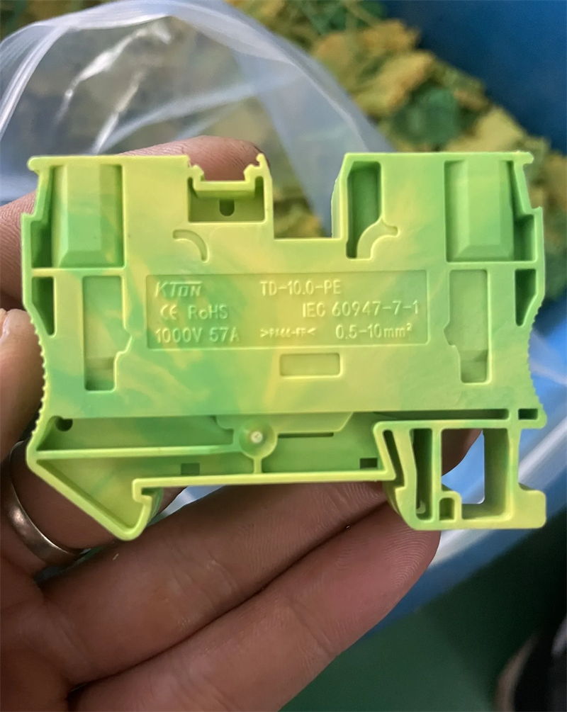injection molding plastic enclosure (3)