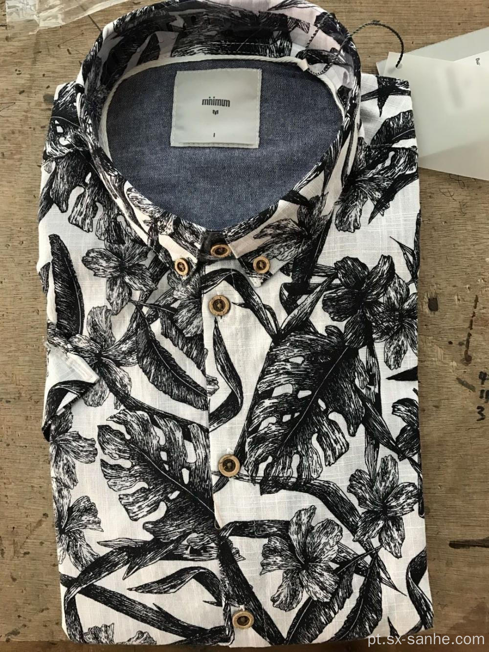 Camisa masculina de algodão elegante com grandes estampas florais