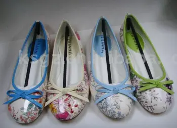 casual lady shoe