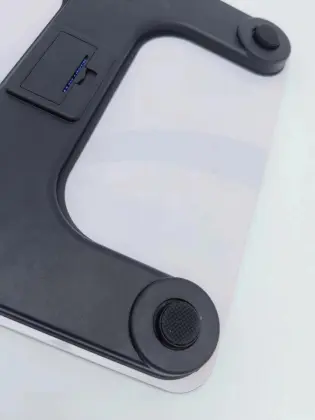 HOUSEHOLD electronic body weight scale