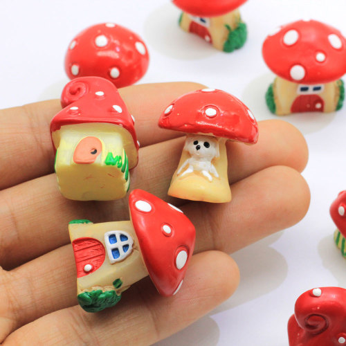 Hot Selling Cute Mini 3D Cute Red Mushroom House Shape Resin Beads 100pcs Newest Pretty Fashion Resin Charms for Decors