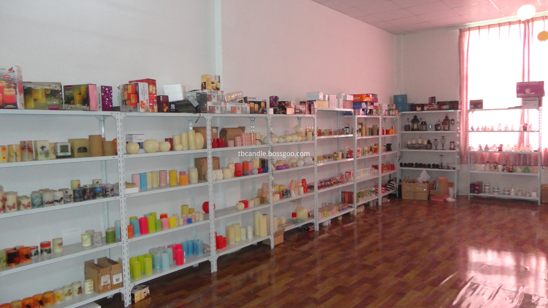 led sample room 