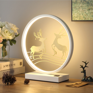 Minimalistisches nordisches Schlafzimmer: Ringkreis Dekor Touch Switch LED Moderne USB -Tischlampe