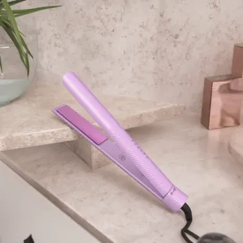 Customizable Ceramic LED Hair Straightener with Titanium Plates for Household & Hotel Use
