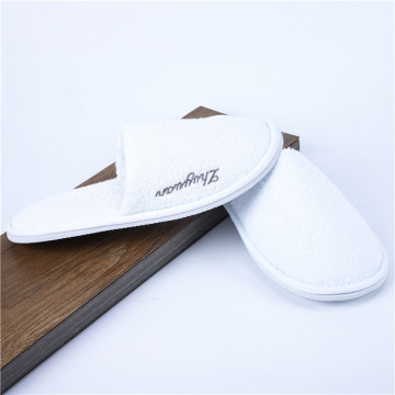 Design impresso Plush Fabric Slippers internos