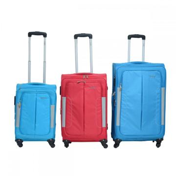 Zestaw walizek z miękkim stojakiem Superlight Upright