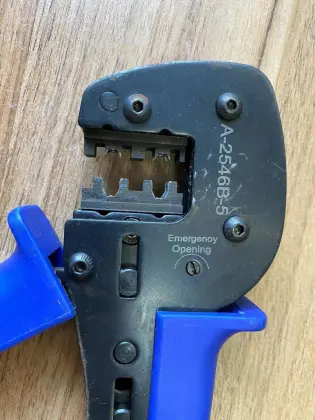 Mini solar cable crimping pliers labor-saving pliers