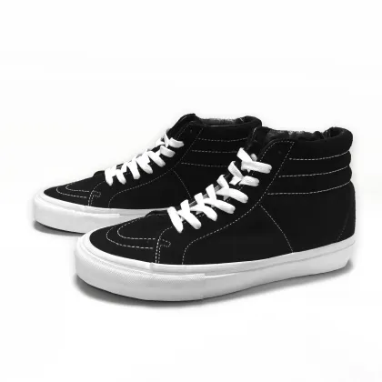 Black High-Top Skateboard Shoes for Men