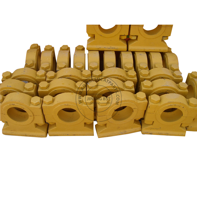 Pivot Ass'y 140-70-00032 for Komatsu Bulldozer D65A-8/D65A-6