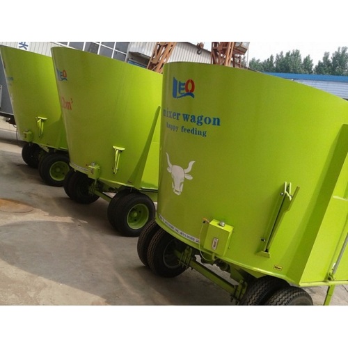 Single auger tmr feeding mixer machine