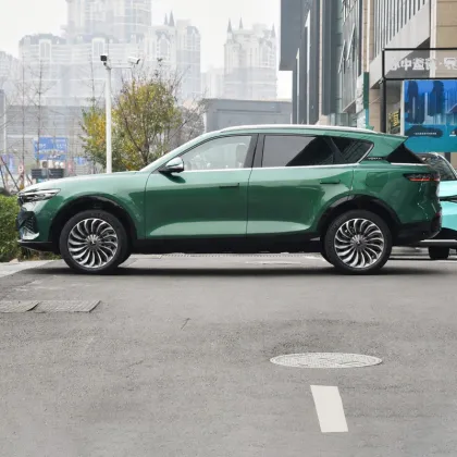 Voyah Free Hybrid Cars: 7-Seater 4WD Electric SUV with 200km/h Top Speed