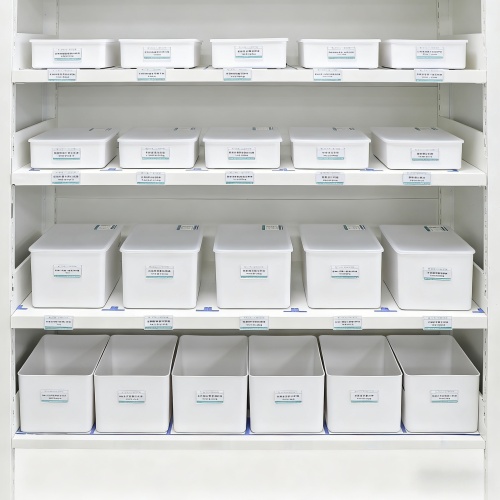 Caixa de armazenamento de suprimentos médicos espessada