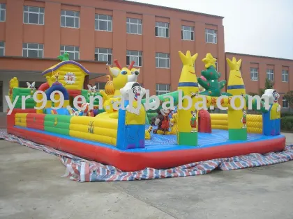 Amusement inflatable Veni bear castle