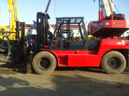 Used Komatsu Forklift FD100-7 in good condition