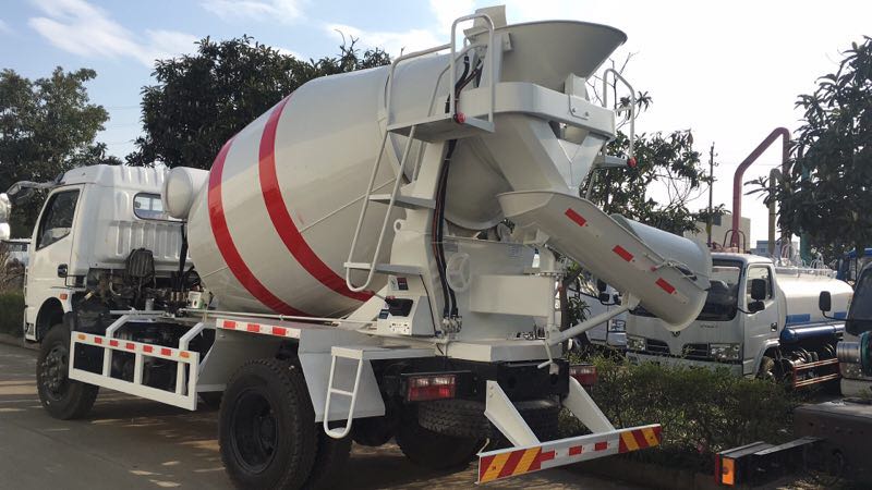 HOWO COMCRETE MIXER TRUCK