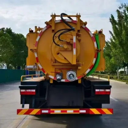 Vacuum sludge suction urban pipeline digging vehicle