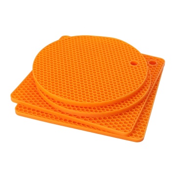 Silicone Table Mat - Waterproof and Heat Insulation Protector for Kitchen and Craft Use