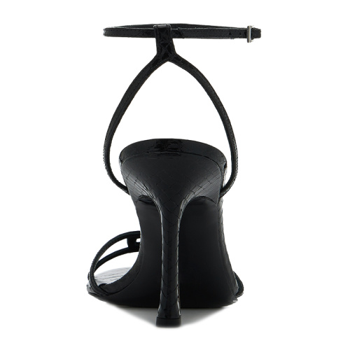 High-heeled sandals with thin straps1