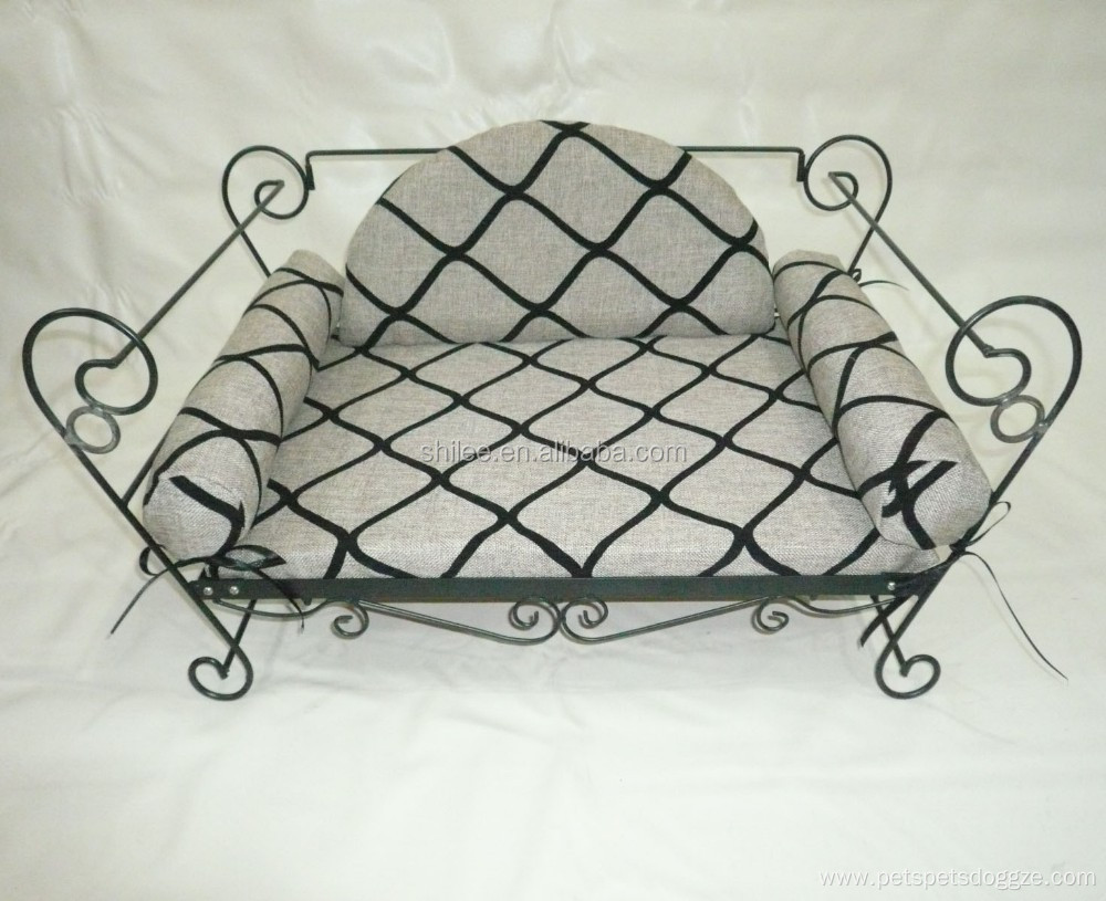 Luxury novelty wrought iron pet sofa bed