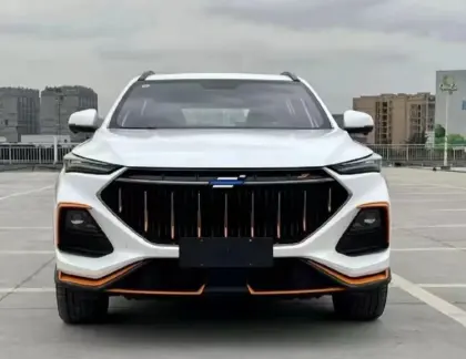 Hot Sale Changan Oushang X5 Compact SUV with Turbo Engine and Rear Camera