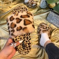 Sandalias planas de estampado de leopardo de moda zapatillas