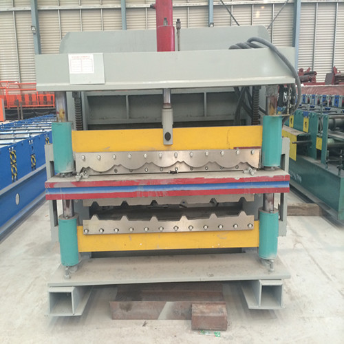 Double deck roll forming machine