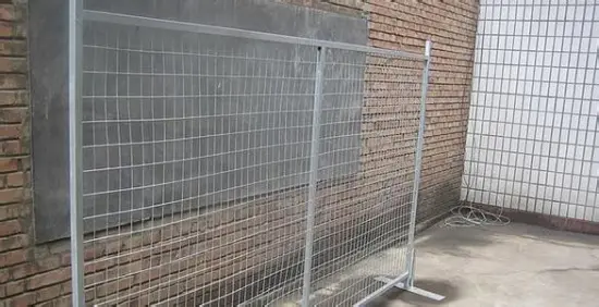 Low price temporary fences stands concrete stands concrete